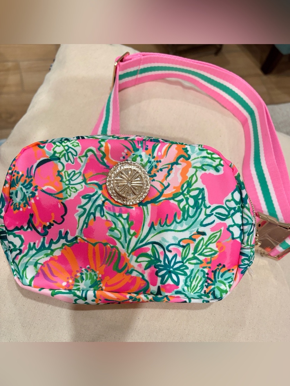Lilly Pulitzer belt belt bag new without tags  back zipper pocket